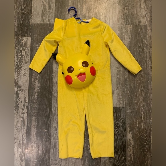 Pikachu Costume - Picture 1 of 2